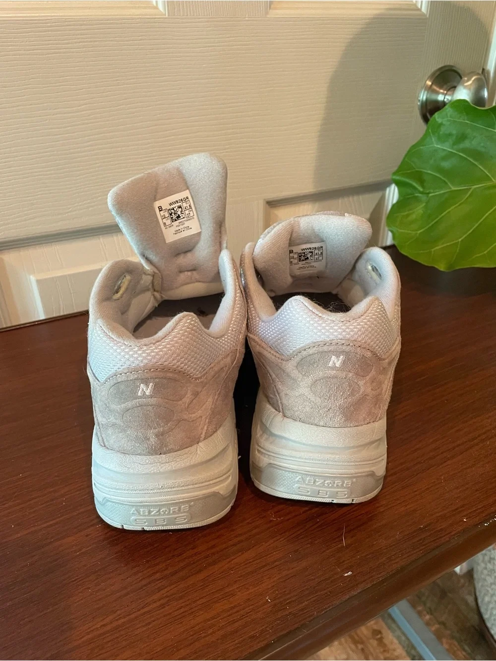 New Balance Light Beige Suede Low-Top Sneakers